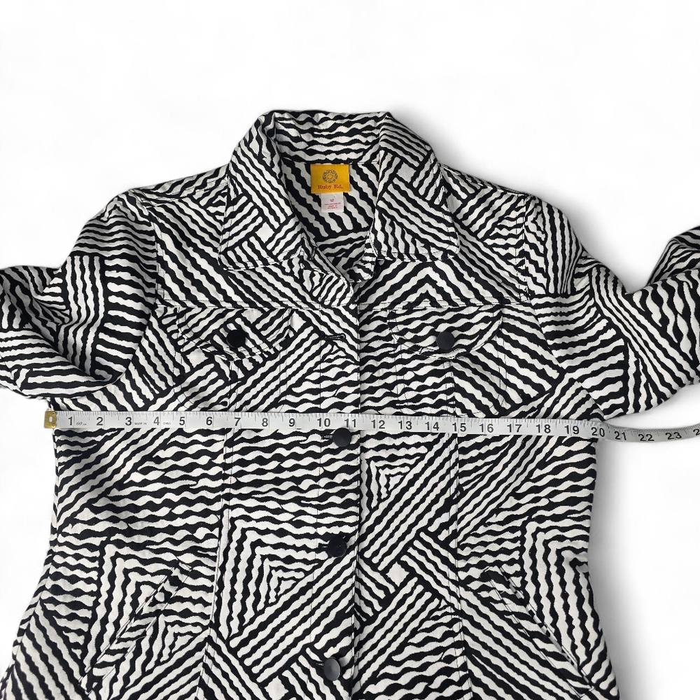 Ruby Rd Geometric Print Button Up Jacket Size 12 - image 4